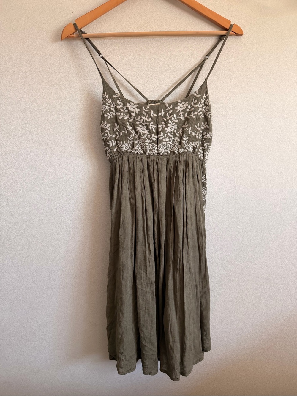 ILLA ILLA Olive Green Floral-Embroidered Midi Dress